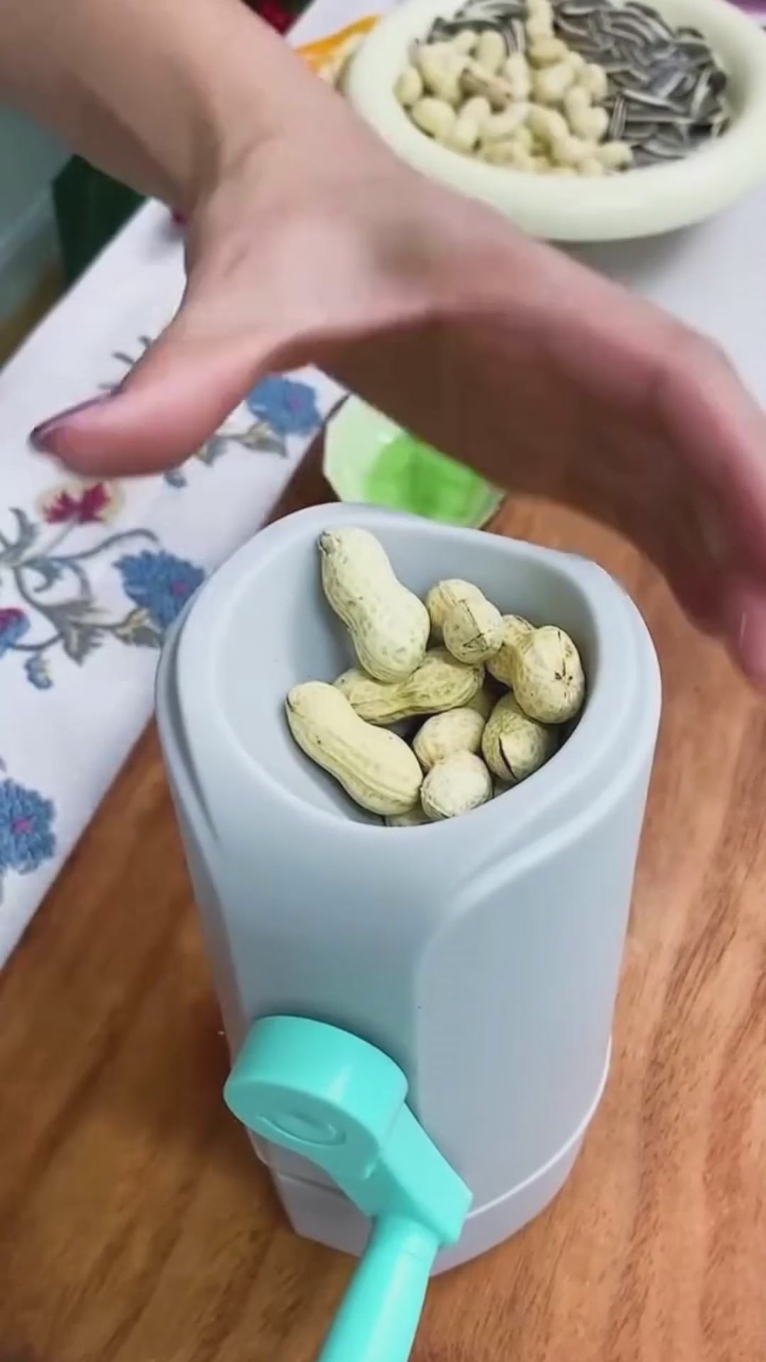 The Peanut Sheller